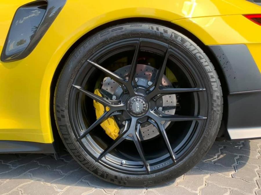 Колеса Porsche 911 GT2 RS by RACE! 2019 года  (фото 6 из 14)